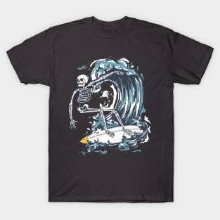 Skeleton skull surfing on the wave T-Shirt